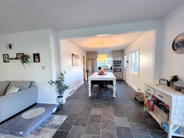 937 Highland Ave, Salina, KS 67401