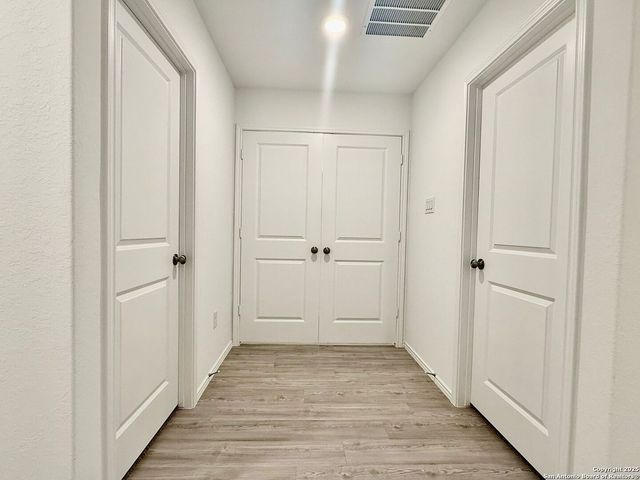 7726 NESSIE TRAILS, San Antonio, TX 78227