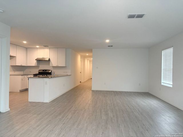 7726 NESSIE TRAILS, San Antonio, TX 78227