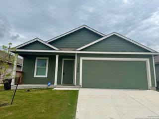 7726 NESSIE TRAILS, San Antonio, TX 78227