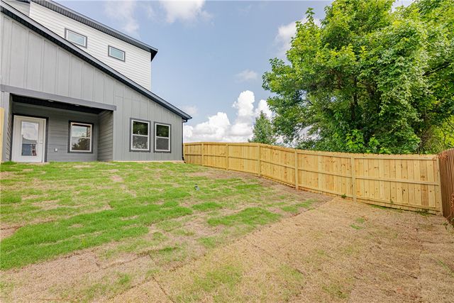 1402 SW Poigai Way 2, Bentonville, AR 72712