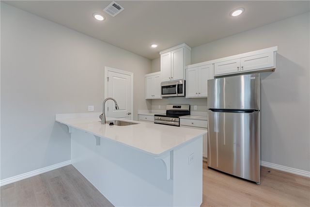 1402 SW Poigai Way 2, Bentonville, AR 72712