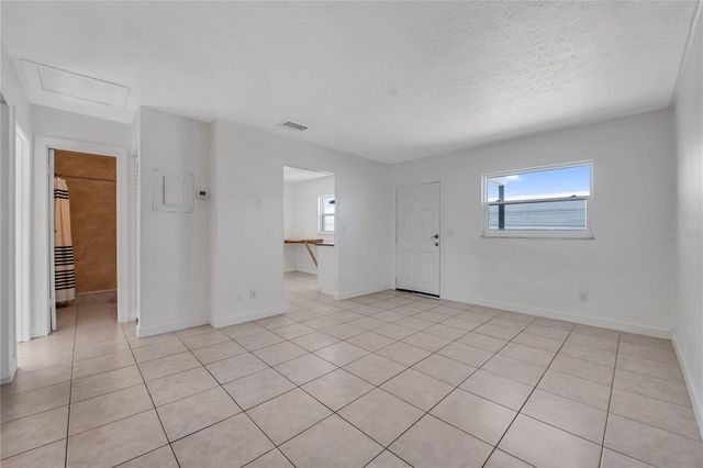 1909 W GREEN STREET, Tampa, FL 33607