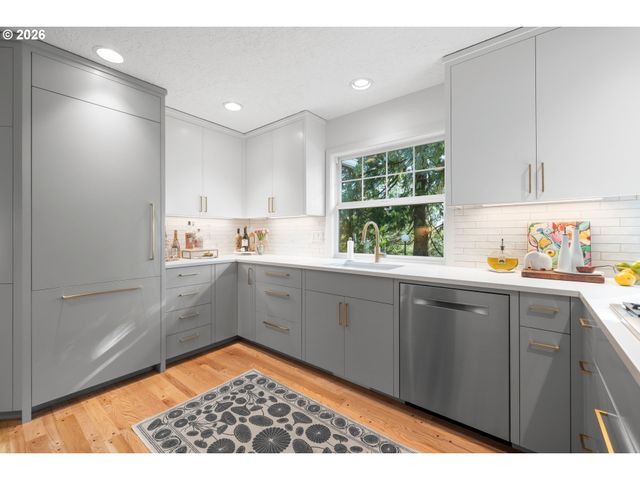 10529 Sw LANCASTER Rd, Portland, OR 97219