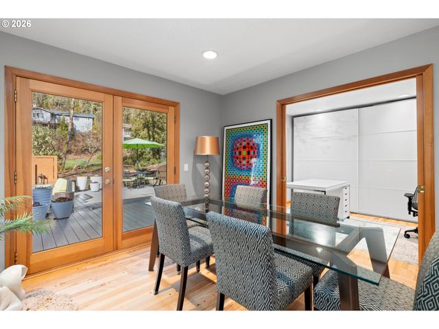 10529 Sw LANCASTER Rd, Portland, OR 97219