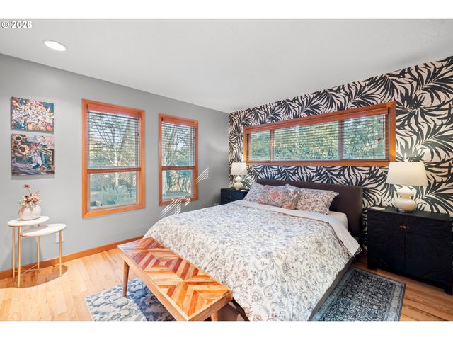 10529 Sw LANCASTER Rd, Portland, OR 97219