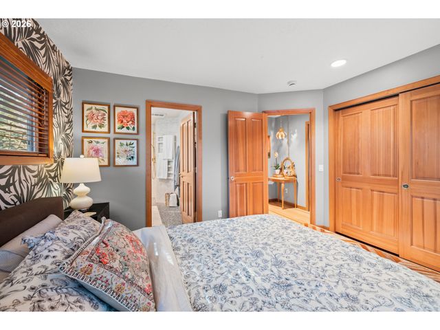 10529 Sw LANCASTER Rd, Portland, OR 97219