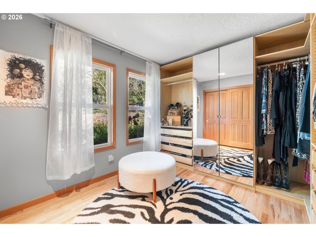 10529 Sw LANCASTER Rd, Portland, OR 97219