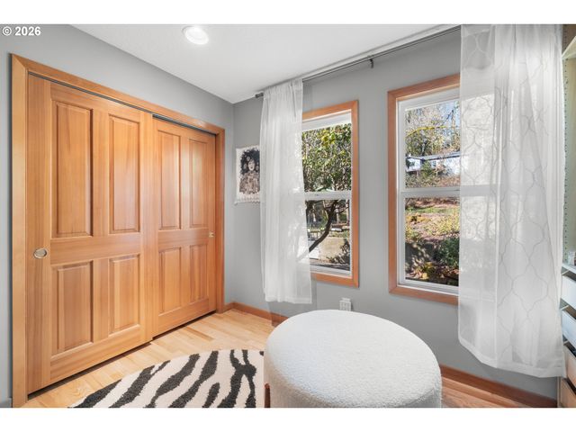 10529 Sw LANCASTER Rd, Portland, OR 97219