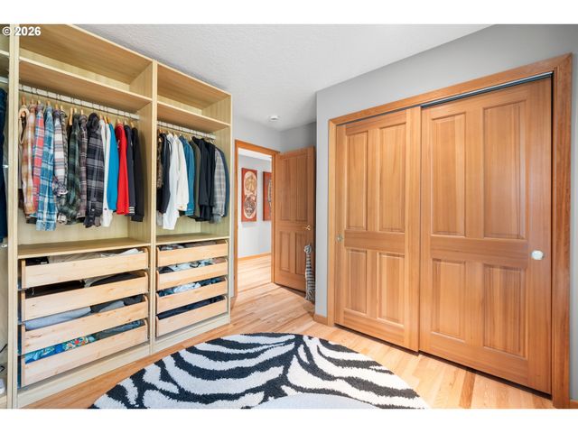 10529 Sw LANCASTER Rd, Portland, OR 97219