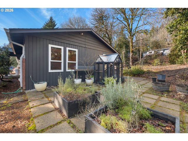 10529 Sw LANCASTER Rd, Portland, OR 97219