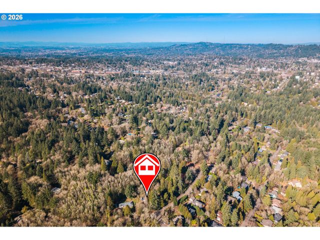 10529 Sw LANCASTER Rd, Portland, OR 97219