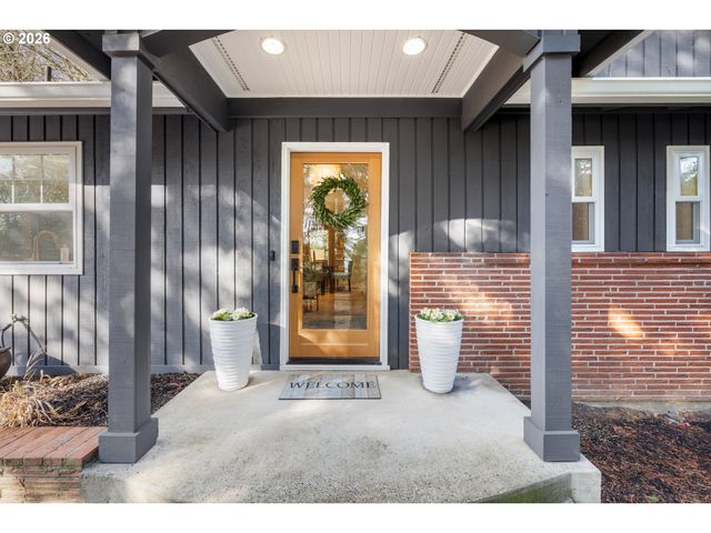 10529 Sw LANCASTER Rd, Portland, OR 97219