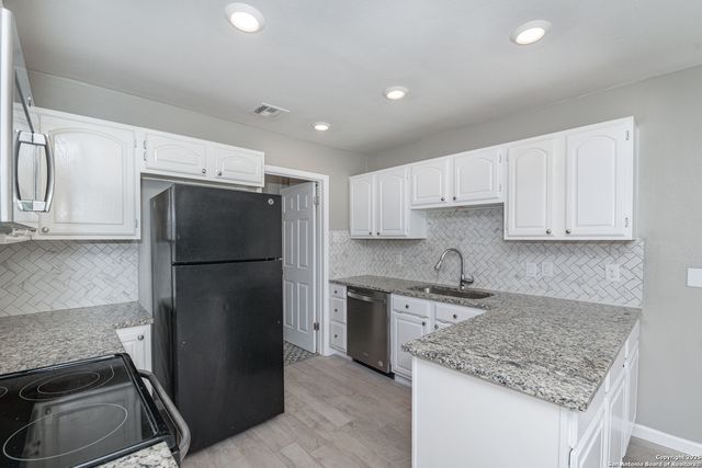 6131 Windbrooke, San Antonio, TX 78249