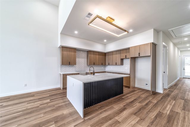 4816 Zealand Street, Dallas, TX 75216