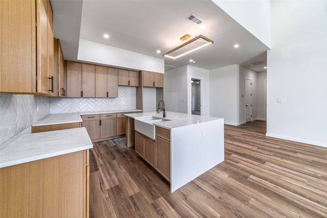 4816 Zealand Street, Dallas, TX 75216