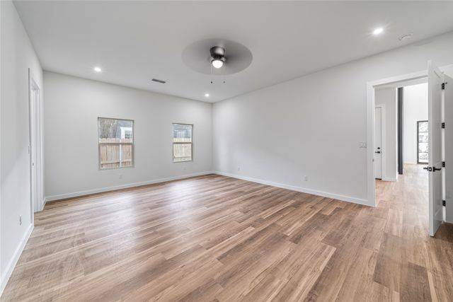 4816 Zealand Street, Dallas, TX 75216