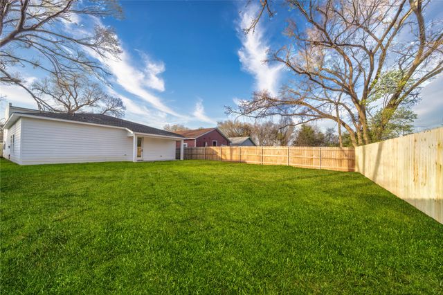 4816 Zealand Street, Dallas, TX 75216