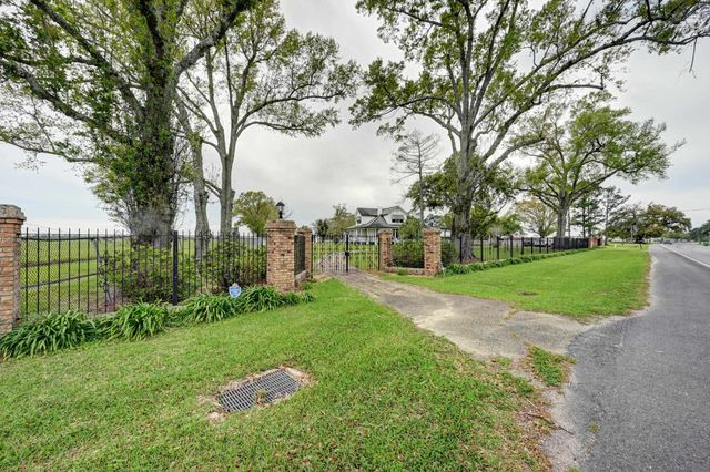 4371 Highway 1, Napoleonville, LA 70390