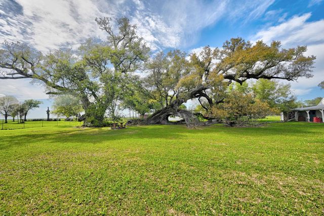 4371 Highway 1, Napoleonville, LA 70390