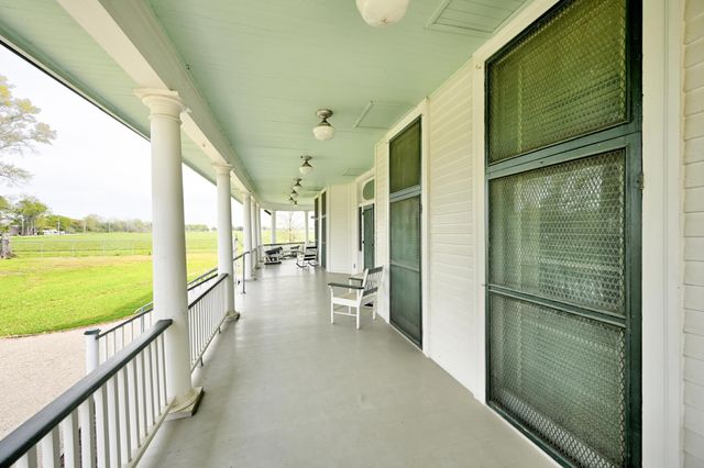 4371 Highway 1, Napoleonville, LA 70390