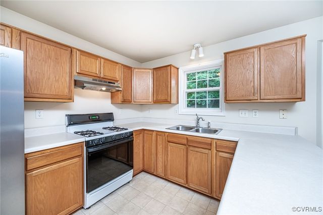 3006 Ramsey Dr, Chester, VA 23831