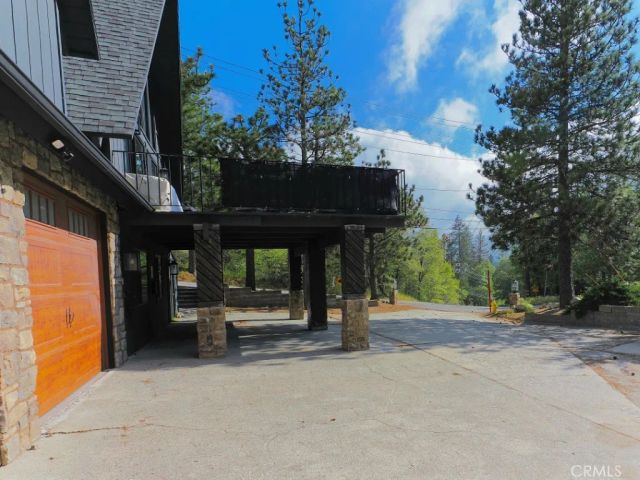 28596 North Bay, Lake Arrowhead, CA 92352