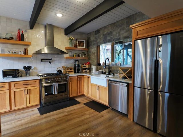28596 North Bay, Lake Arrowhead, CA 92352