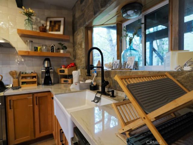 28596 North Bay, Lake Arrowhead, CA 92352
