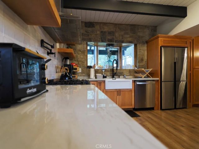 28596 North Bay, Lake Arrowhead, CA 92352
