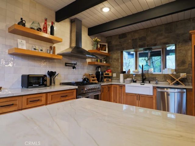 28596 North Bay, Lake Arrowhead, CA 92352