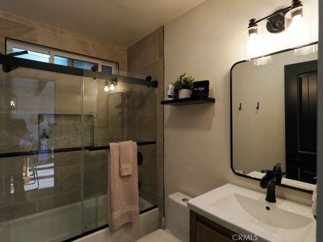 28596 North Bay, Lake Arrowhead, CA 92352