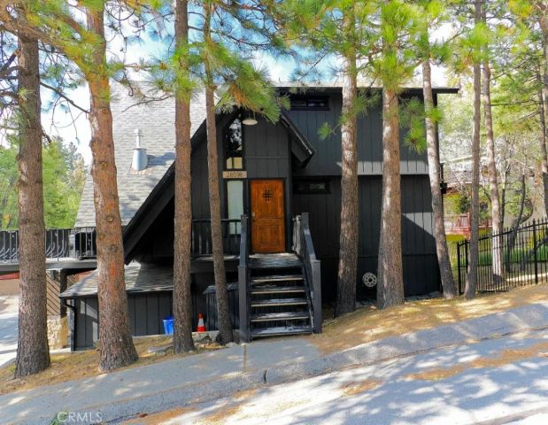 28596 North Bay, Lake Arrowhead, CA 92352