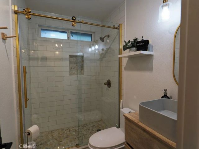 28596 North Bay, Lake Arrowhead, CA 92352