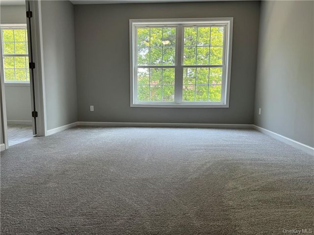 16 Pinto Road W, Middletown, NY 10941