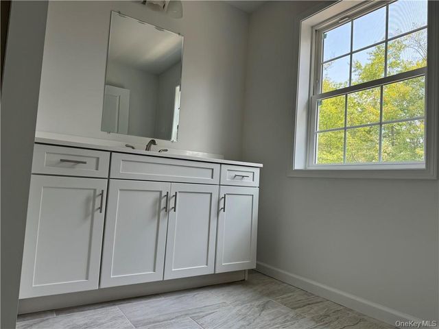 16 Pinto Road W, Middletown, NY 10941
