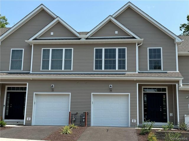 16 Pinto Road W, Middletown, NY 10941