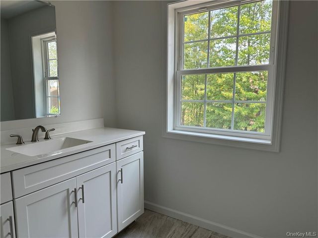 16 Pinto Road W, Middletown, NY 10941