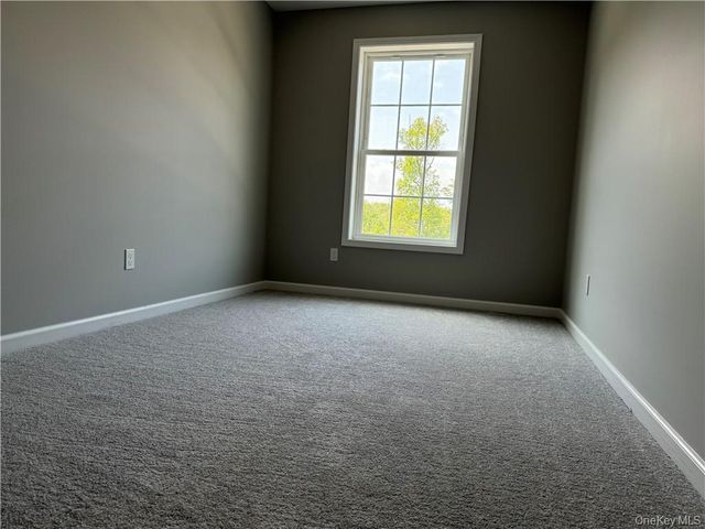 16 Pinto Road W, Middletown, NY 10941