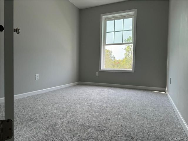 16 Pinto Road W, Middletown, NY 10941