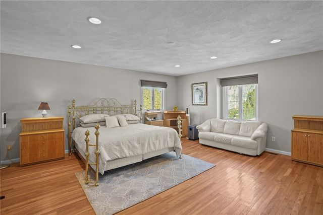 82 Mountain Laurel Drive, Cranston, RI 02920