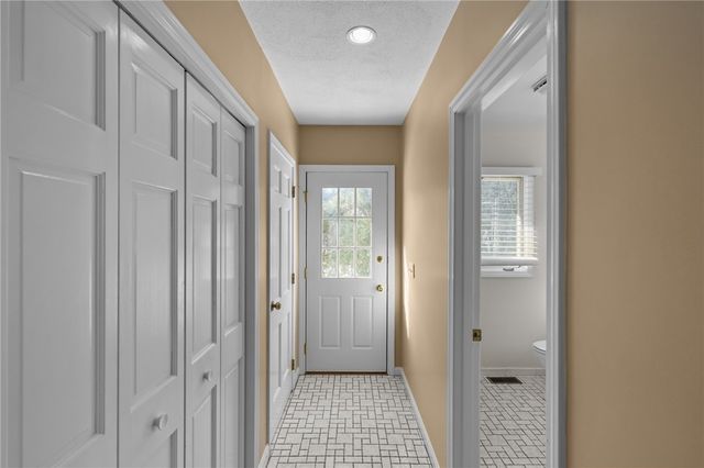 82 Mountain Laurel Drive, Cranston, RI 02920