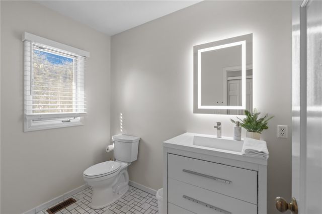 82 Mountain Laurel Drive, Cranston, RI 02920