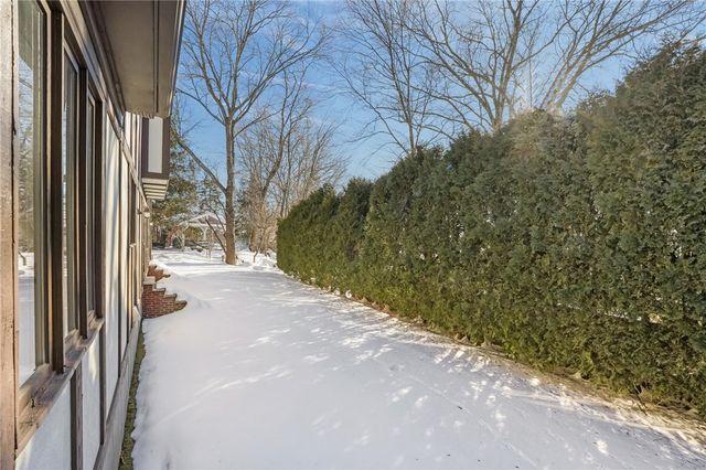 82 Mountain Laurel Drive, Cranston, RI 02920