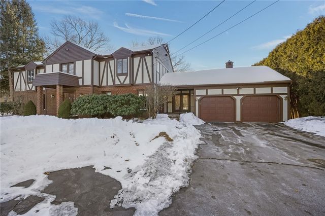 82 Mountain Laurel Drive, Cranston, RI 02920