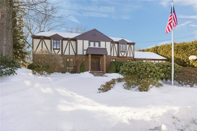 82 Mountain Laurel Drive, Cranston, RI 02920