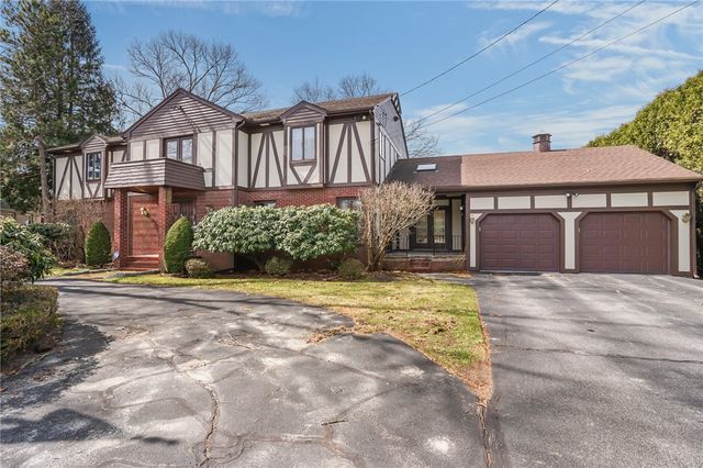 82 Mountain Laurel Drive, Cranston, RI 02920