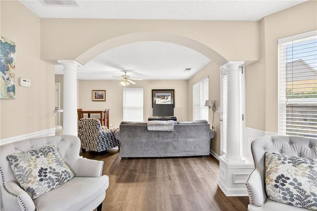 9 Darbys Run Way, Hiram, GA 30141