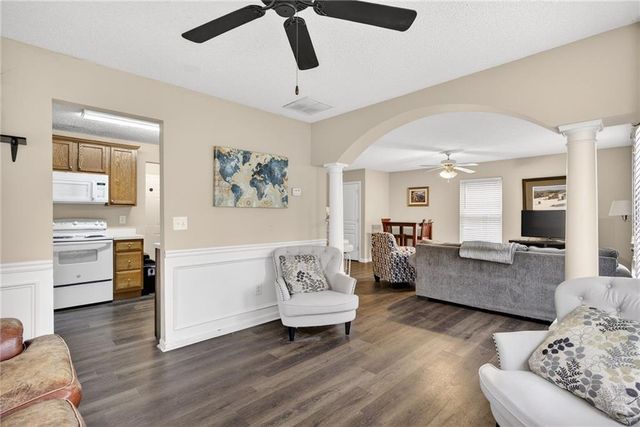 9 Darbys Run Way, Hiram, GA 30141