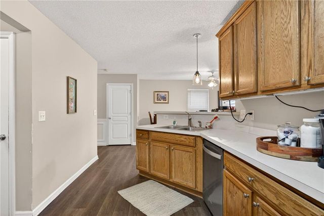 9 Darbys Run Way, Hiram, GA 30141